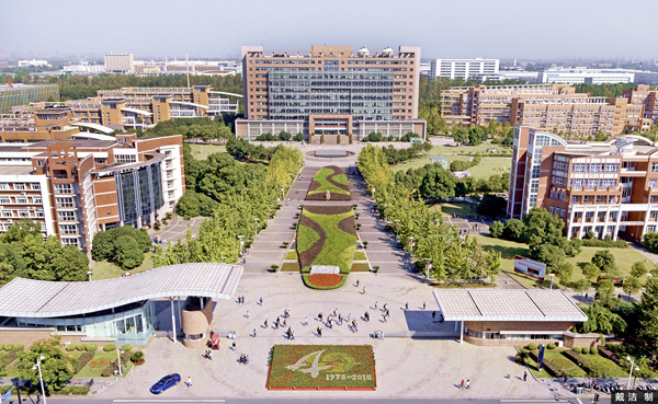 1539850164475.jpg 正门全景_副本.jpg