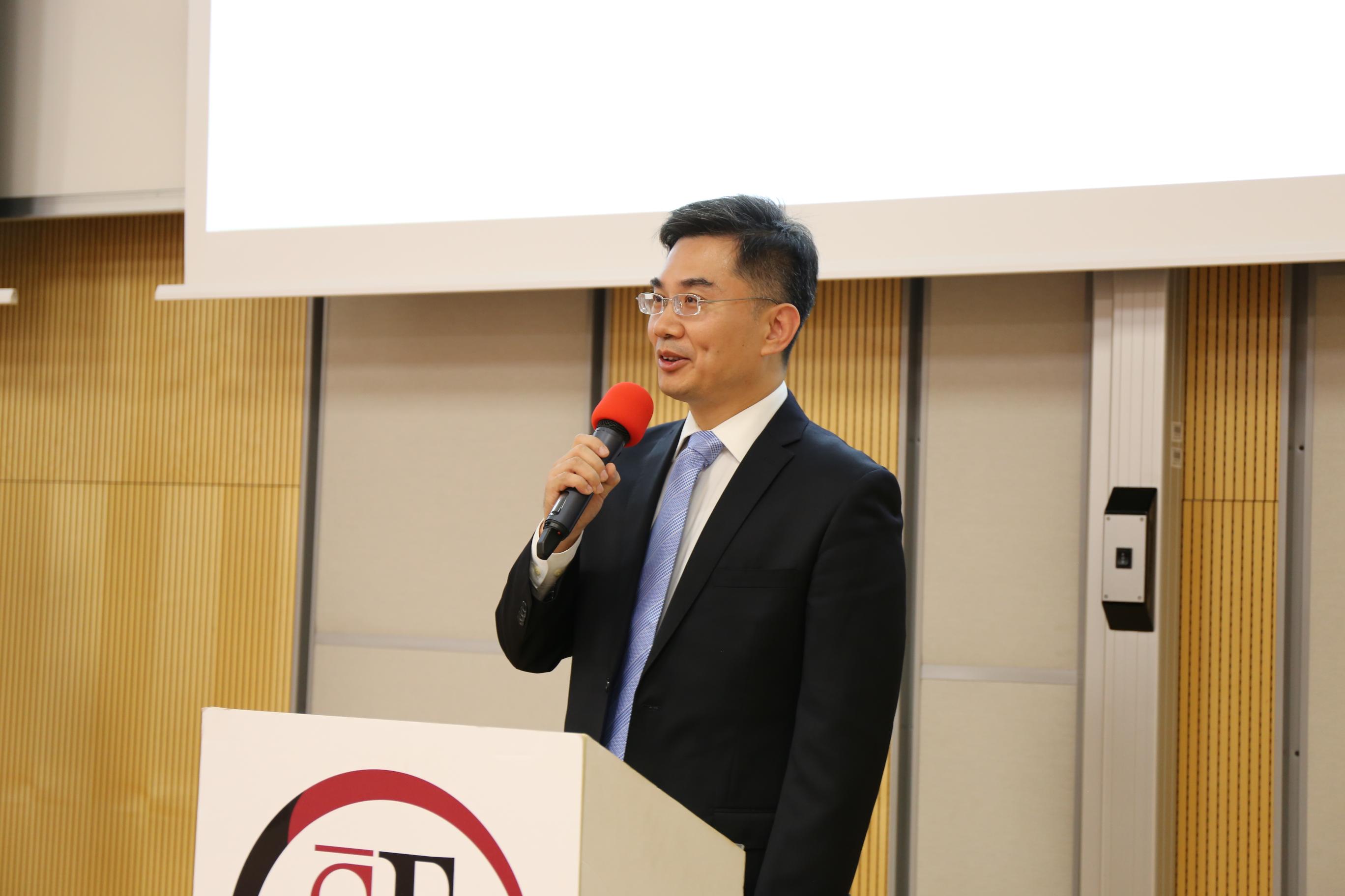 王校