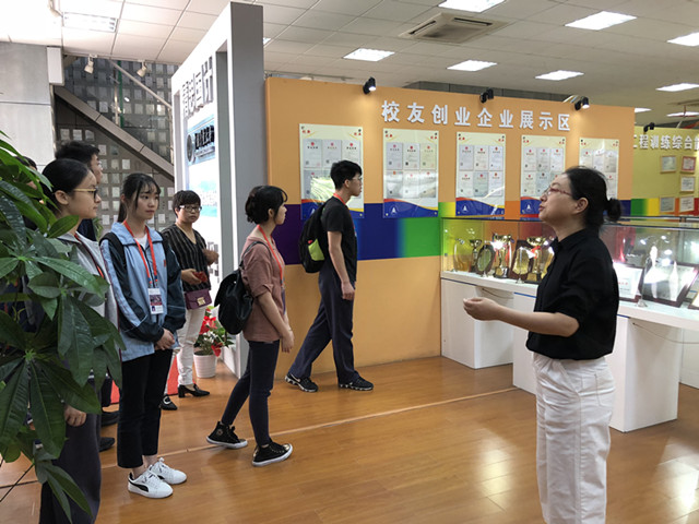 现科准大学生.jpg